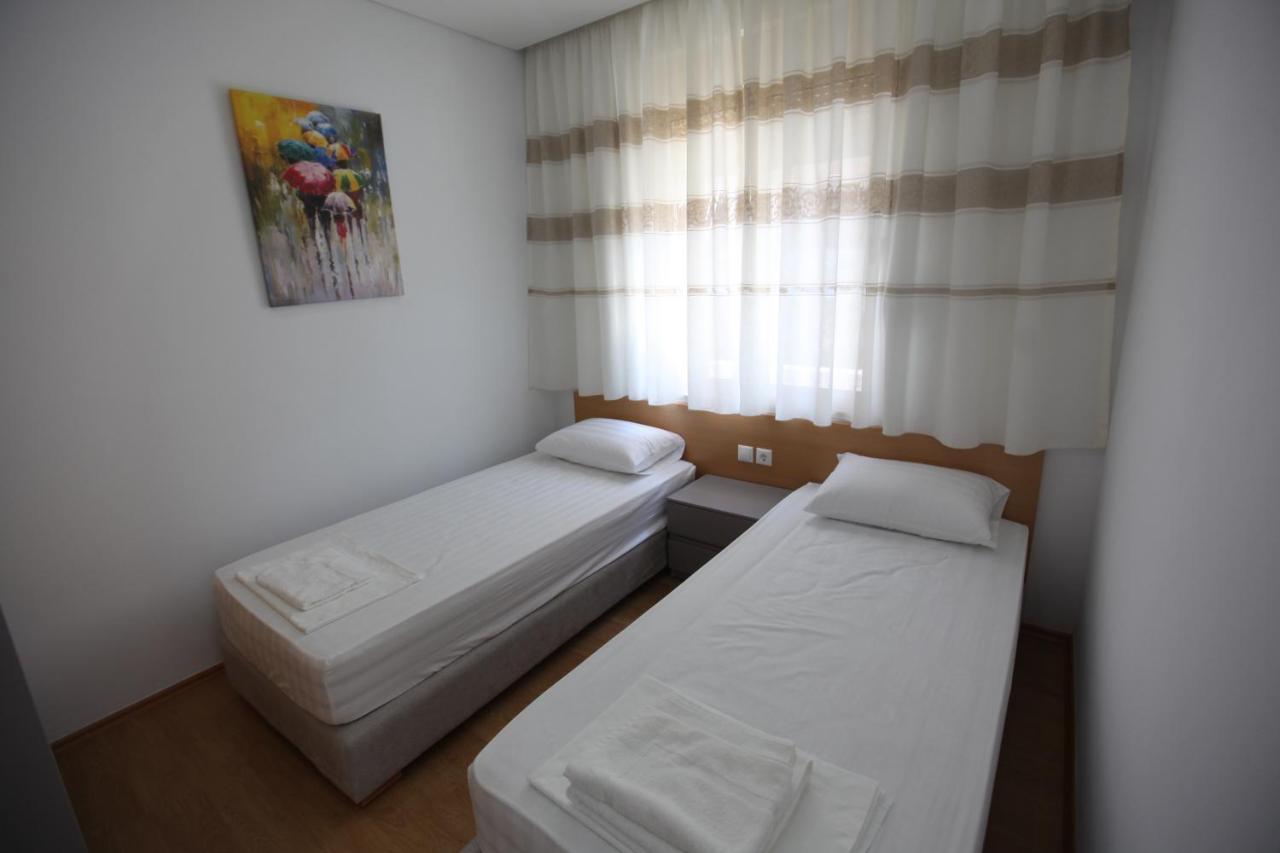 Mane Apartments Sarande Exterior photo